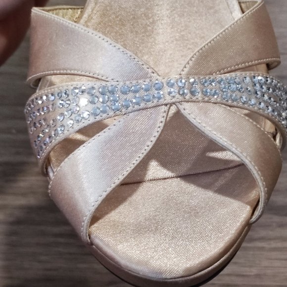 Nina Heels satin upper with Rhinestone leather sole cream gold women's size 11 - Picture 9 of 11